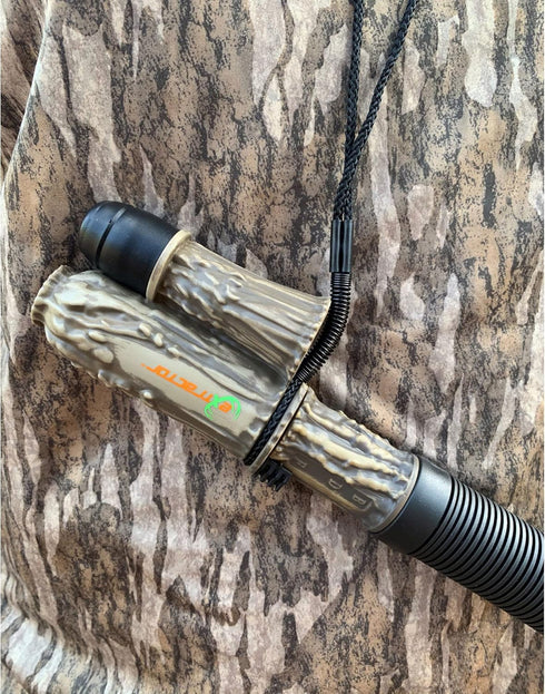 Flextone Outdoor Hunting Realistic Mature & Young Buck Sounds, Freeze-Proof Headhunter’s Extractor Deer Game Call