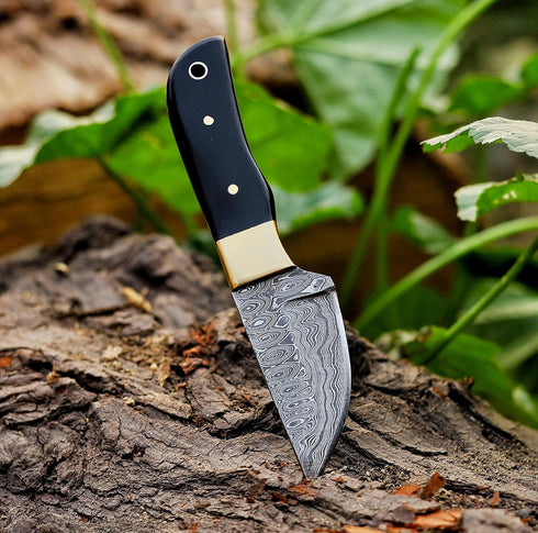 Handmade Damascus Steel Hunting Knife with Brass Guard Handle - Fixed Blade Bush Craft Camping Cutter