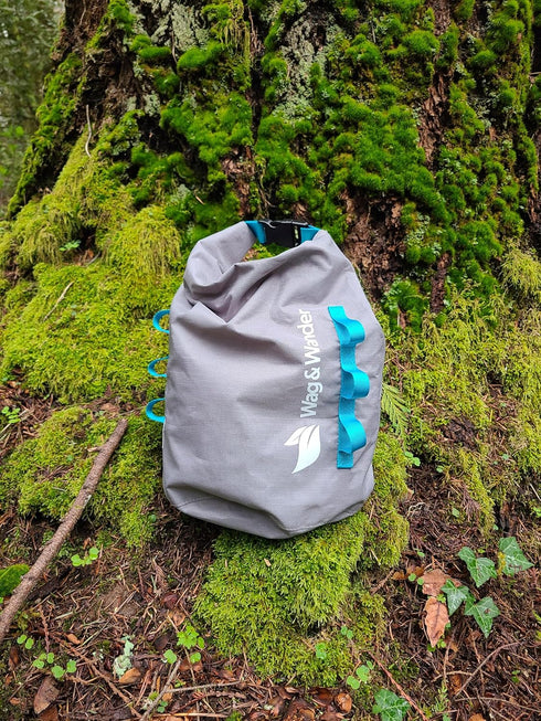 Odor-Proof Reusable Waste Bag for Dogs - Perfect for Hiking & Camping